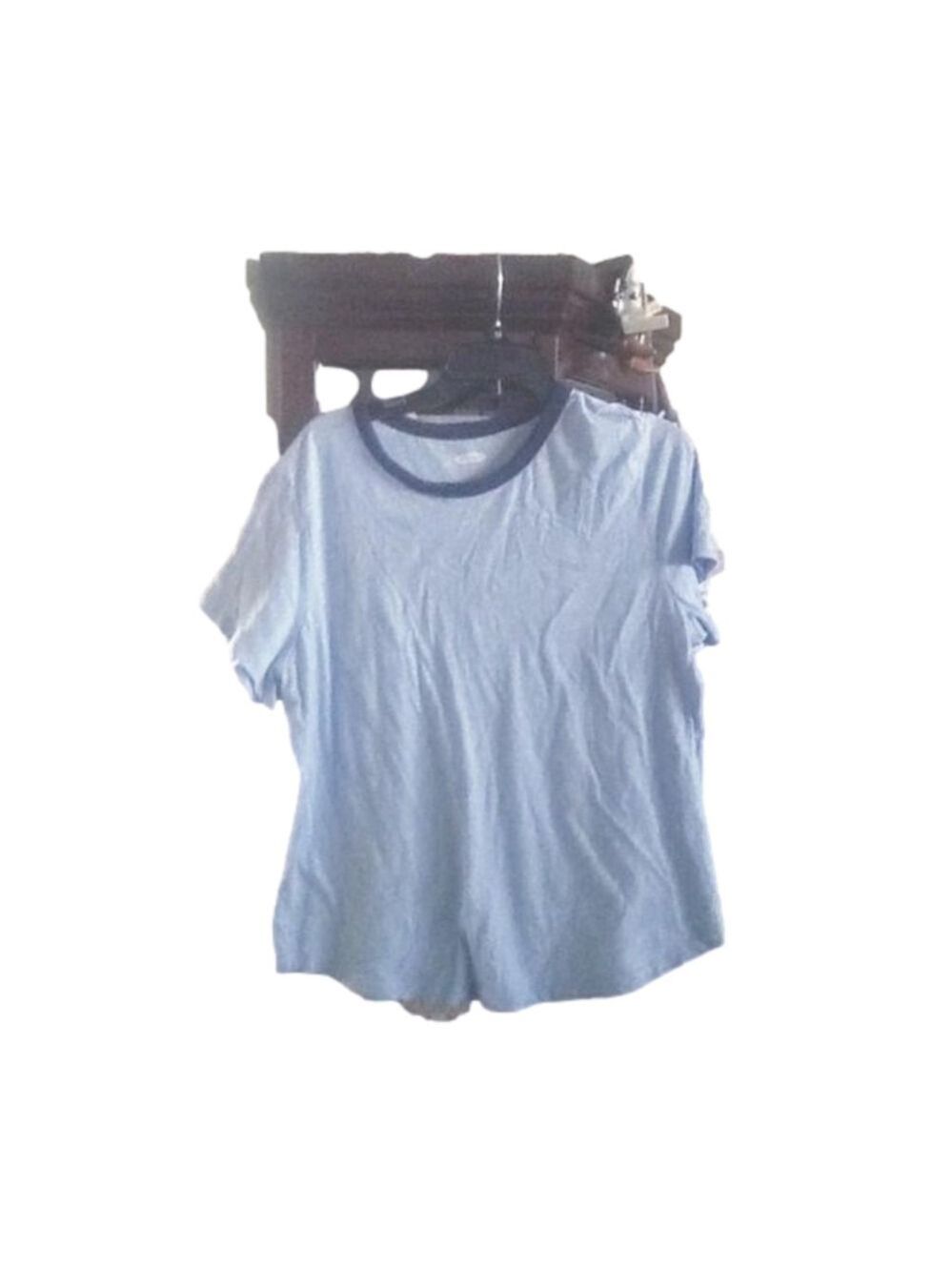 Old Navy size XL - Picture 2 of 2